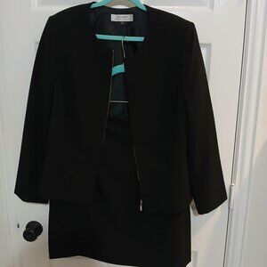 Tahari Black Suit Jacket and Pencil Skirt - size 16